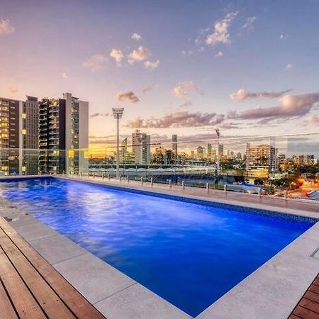 Inner City 1 Bedroom Apartment With Rooftop Pool And Parking - Serain Residences Brisbane Zewnętrze zdjęcie