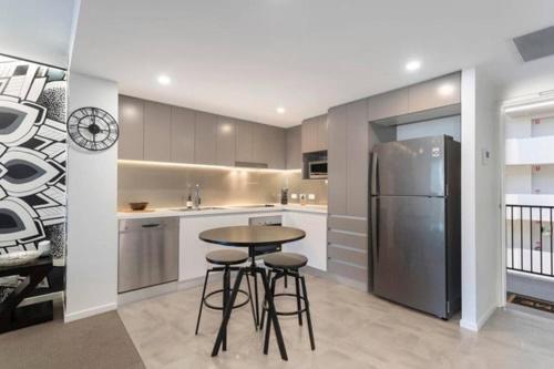 Inner City 1 Bedroom Apartment With Rooftop Pool And Parking - Serain Residences Brisbane Zewnętrze zdjęcie