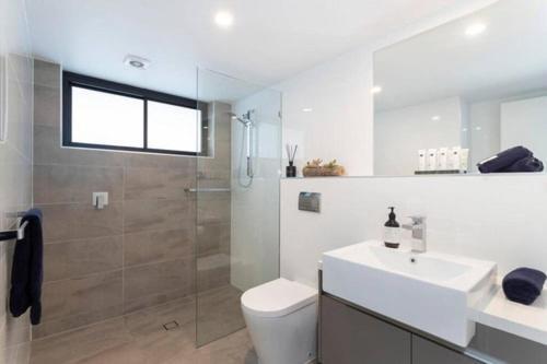 Inner City 1 Bedroom Apartment With Rooftop Pool And Parking - Serain Residences Brisbane Zewnętrze zdjęcie