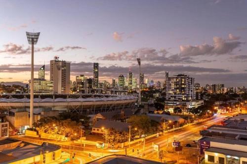 Inner City 1 Bedroom Apartment With Rooftop Pool And Parking - Serain Residences Brisbane Zewnętrze zdjęcie
